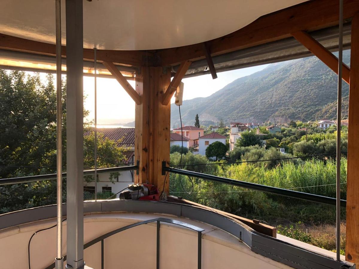 Steinturm Mit Dach-Terrasse Zwischen Fluss, Meer Und Gebirge- Spiti Pirgos Paralia Sergoulas 외부 사진